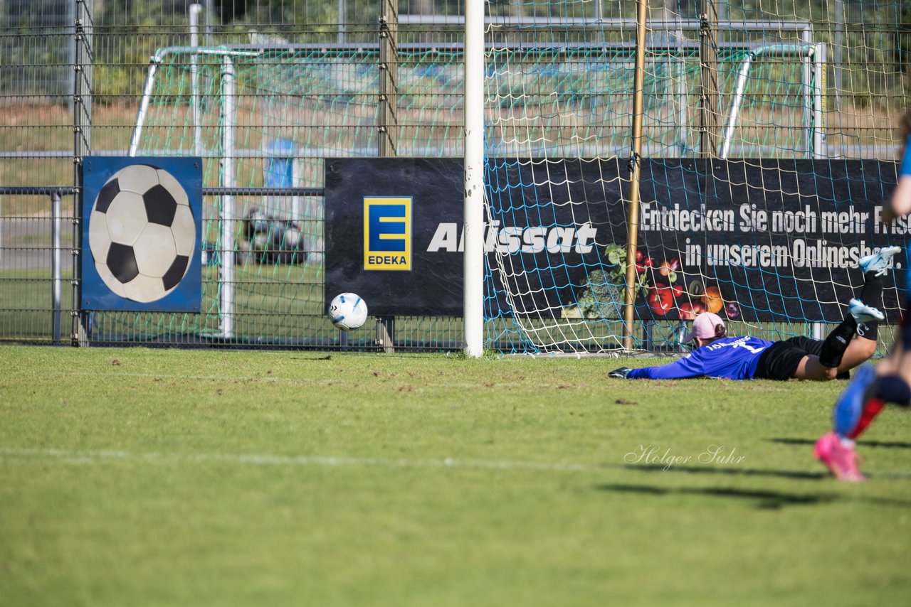 Bild 250 - wBJ TuS Rotenhof - Holstein Kiel : Ergebnis: 1:4